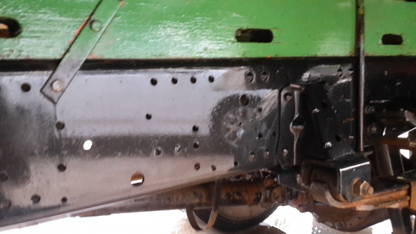 ขายNQR ยาว 4.3 เมตร Fหน้า-หลัง  ปี47