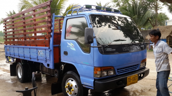 ขายNQR ยาว 4.3 เมตร Fหน้า-หลัง  ปี47