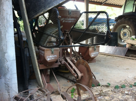 ขายเครื่องปลูกข้าวโพด