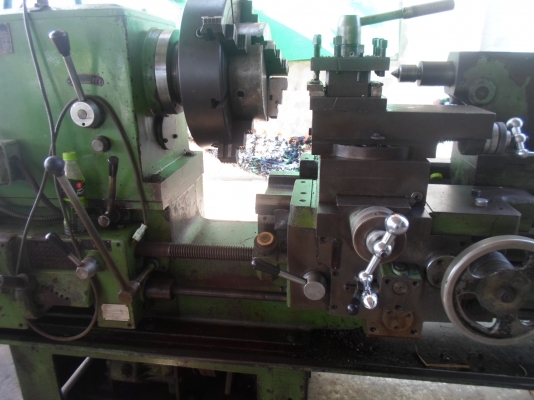 แท่นกลึง 6 ฟุต รุ่นหนัก 2 เพลา เกียร์บล็อก พร้อมใช้งาน ด่วน !!! 92,000