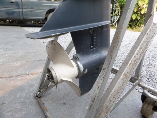 เครื่องเรือYAMAHA 8 แรง 2 จังหวะ สภาพสวยพร้อมใช้