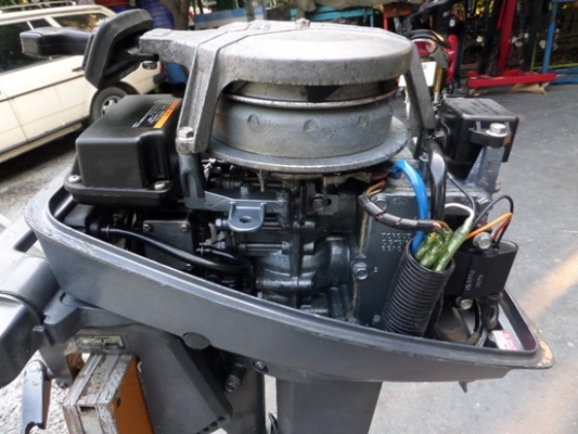 เครื่องเรือYAMAHA 8 แรง 2 จังหวะ สภาพสวยพร้อมใช้