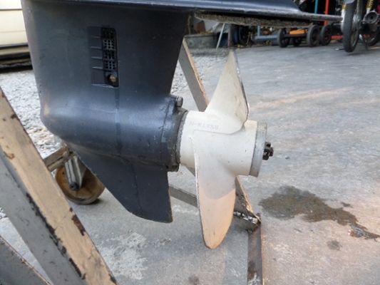 เครื่องเรือYAMAHA 8 แรง 2 จังหวะ สภาพสวยพร้อมใช้