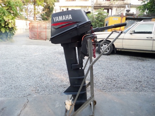 เครื่องเรือYAMAHA 8 แรง 2 จังหวะ สภาพสวยพร้อมใช้