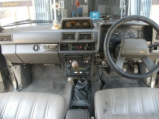 ขาย Toyota Surf YN 61 4x4 แท้ ขาย Toyota Surf YN 61 4x4 แท้