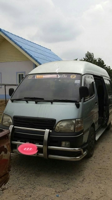 รถตู้หลังคาสูง รถตู้หลังคาสูง