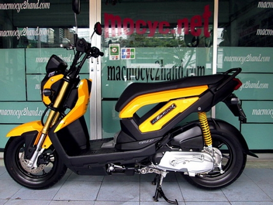 ZOOMER สีเหลืองดำ สีรุ่นใหม่ รถเดือน กันยายน ปี 2557 ไมล์ 5 พันโล ของแถม 2 รายการ 42900 ZOOMER สีเหลืองดำ สีรุ่นใหม่ รถเดือน กันยายน ปี 2557 ไมล์ 5 พันโล ของแถม 2 รายการ 42900