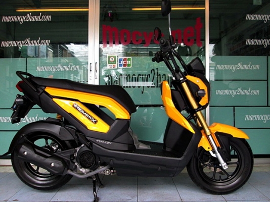 ZOOMER สีเหลืองดำ สีรุ่นใหม่ รถเดือน กันยายน ปี 2557 ไมล์ 5 พันโล ของแถม 2 รายการ 42900 ZOOMER สีเหลืองดำ สีรุ่นใหม่ รถเดือน กันยายน ปี 2557 ไมล์ 5 พันโล ของแถม 2 รายการ 42900