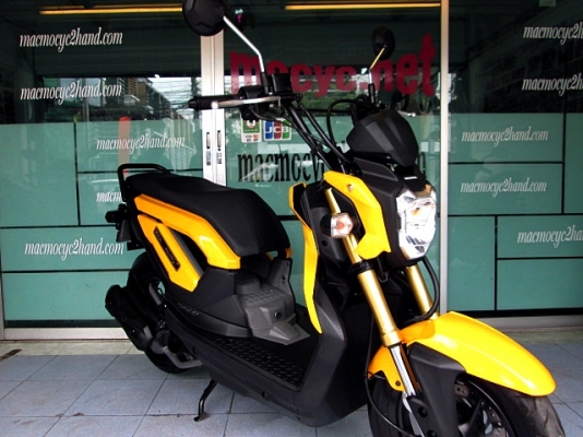 ZOOMER สีเหลืองดำ สีรุ่นใหม่ รถเดือน กันยายน ปี 2557 ไมล์ 5 พันโล   ของแถม 2 รายการ  42900