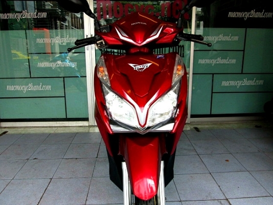 click 125 i สีแดง ตัวท๊อป ล้อแมกซ์ คอมบายเบลก รถเดือน มกราคม ปี 2556 ไมล์ 9 พันโล สภาพสวย ของแถม 2 รายการ 30900