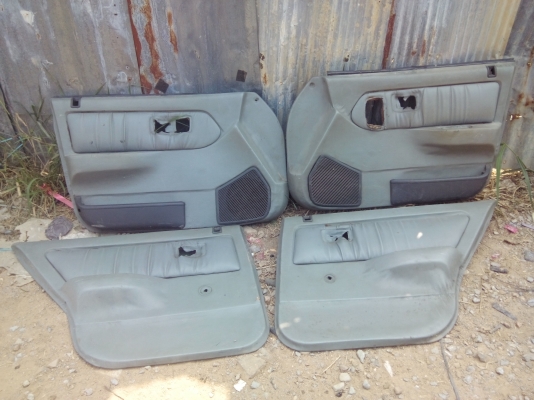 ขายแผงประตูซีวิคท้ายแดง 4บาน 1,500