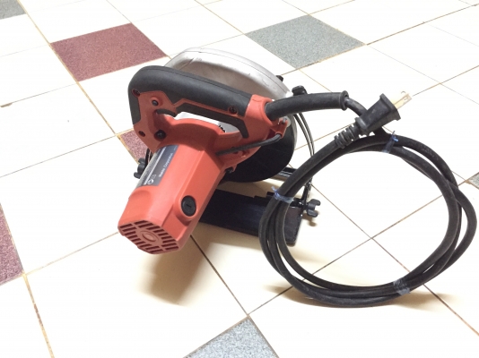 ขายเลื่อยวงเดือนผ่าไม้ขนาดใบ7นิ้วสภาพดียี่ห้อMaktecรุ่นMT583 ขายเลื่อยวงเดือนผ่าไม้ขนาดใบ7นิ้วสภาพดียี่ห้อMaktecรุ่นMT583