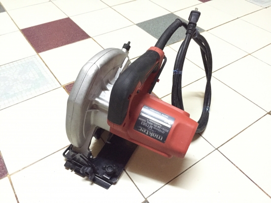 ขายเลื่อยวงเดือนผ่าไม้ขนาดใบ7นิ้วสภาพดียี่ห้อMaktecรุ่นMT583