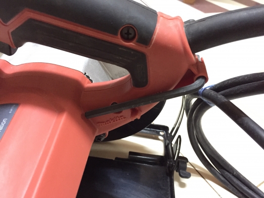 ขายเลื่อยวงเดือนผ่าไม้ขนาดใบ7นิ้วสภาพดียี่ห้อMaktecรุ่นMT583 ขายเลื่อยวงเดือนผ่าไม้ขนาดใบ7นิ้วสภาพดียี่ห้อMaktecรุ่นMT583