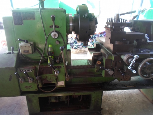 แท่นกลึง 6 ฟุต รุ่นหนัก 2 เพลา เกียร์บล็อก พร้อมใช้งาน ด่วน !!! 92,000