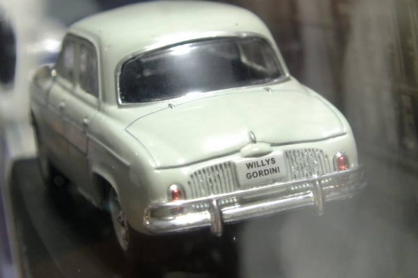 ขออนุญาตขายโมเดลรถหายาก Renault Dolphin หรือ Willys Gordini 1965