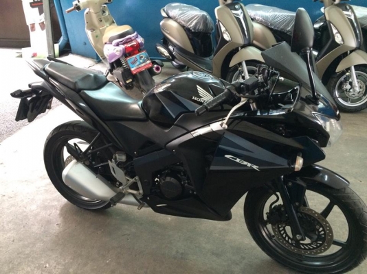 ขาย HONDA CBR 150 i ปี 55 สภาพภายนอกเดิมๆ เครื่องดี,มีทำปลายท่ออย่างเดียว,ยางหลังโล้น,เล่มพร้อมโอน