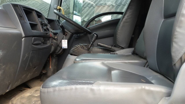 รถอีซูซุ 6 ล้อดั้ม FRR  210 แรงม้า.  ( รถวิ่ง 14x,xxx กว่า กม. )    สนใจติดต่อ  081 - 6079515