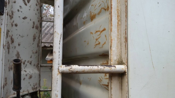 รถอีซูซุ 6 ล้อดั้ม FRR  210 แรงม้า.  ( รถวิ่ง 14x,xxx กว่า กม. )    สนใจติดต่อ  081 - 6079515