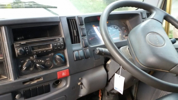 รถอีซูซุ 6 ล้อดั้ม FRR  210 แรงม้า.  ( รถวิ่ง 14x,xxx กว่า กม. )    สนใจติดต่อ  081 - 6079515