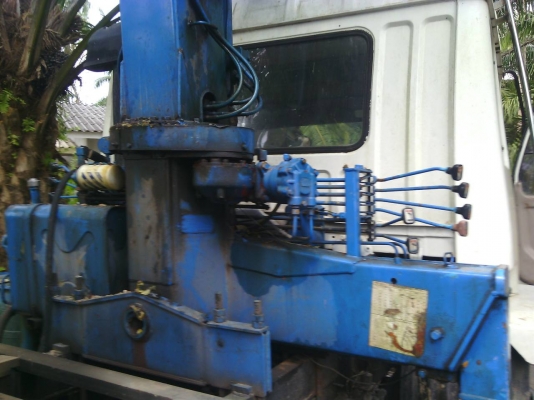 รถมิตซู 6 ล้อดั้ม  165 แรงม้า.  ( ติดเครน 4 ตัน. )   สนใจติดต่อ  081 - 6079515