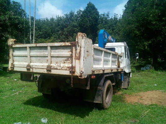 รถมิตซู 6 ล้อดั้ม  165 แรงม้า.  ( ติดเครน 4 ตัน. )   สนใจติดต่อ  081 - 6079515