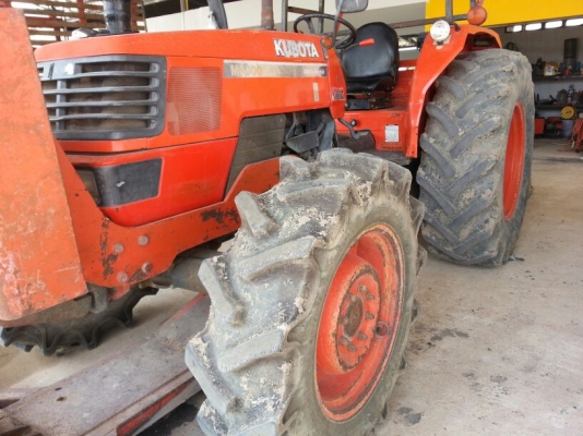รถไถ KUBOTA  M9000. 2 เพลา.    ( รถทำงาน 5,xxx ชม. )    สนใจติดต่อ  081 - 6079515