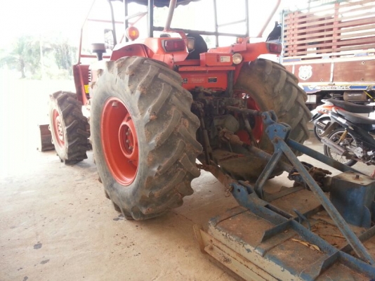 รถไถ KUBOTA  M9000. 2 เพลา.    ( รถทำงาน 5,xxx ชม. )    สนใจติดต่อ  081 - 6079515