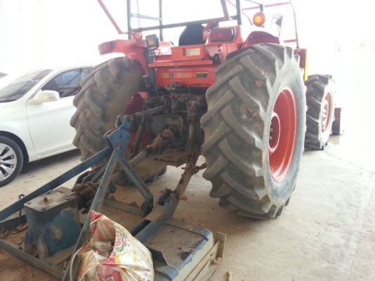 รถไถ KUBOTA  M9000. 2 เพลา.    ( รถทำงาน 5,xxx ชม. )    สนใจติดต่อ  081 - 6079515