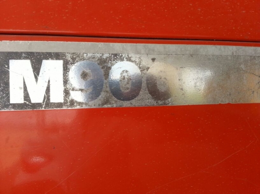 รถไถ KUBOTA  M9000. 2 เพลา.    ( รถทำงาน 5,xxx ชม. )    สนใจติดต่อ  081 - 6079515