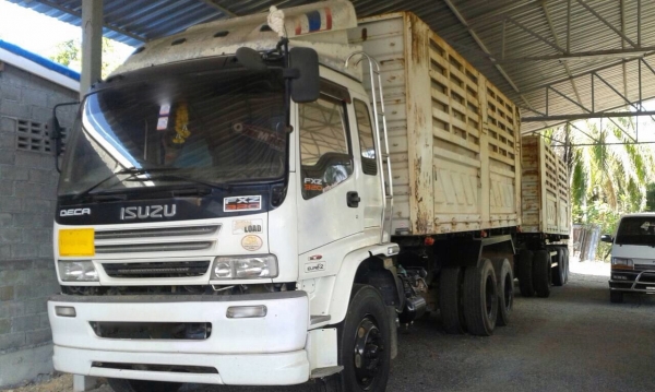 รถอีซูซุ 10 ล้อดั้ม  320 แรงม้า. ปี 50  ( ขายแม่ , ลูก )  ,  ( รถวิ่ง 2xx,xxx กว่า กม. )    สนใจติดต่อ  081 - 6079515