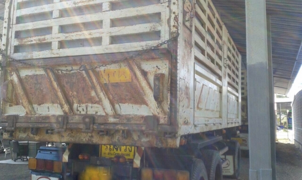 รถอีซูซุ 10 ล้อดั้ม  320 แรงม้า. ปี 50  ( ขายแม่ , ลูก )  ,  ( รถวิ่ง 2xx,xxx กว่า กม. )    สนใจติดต่อ  081 - 6079515