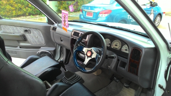 ฟรอนเทียร์ปี01สีขาวมุขสภาพสวยเครื่องเกียร์ดีไม่มีชนหนัก ฟรอนเทียร์ปี01สีขาวมุขสภาพสวยเครื่องเกียร์ดีไม่มีชนหนัก