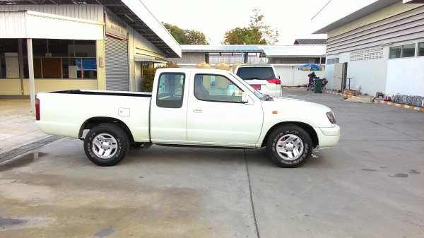 ฟรอนเทียร์ปี01สีขาวมุขสภาพสวยเครื่องเกียร์ดีไม่มีชนหนัก ฟรอนเทียร์ปี01สีขาวมุขสภาพสวยเครื่องเกียร์ดีไม่มีชนหนัก