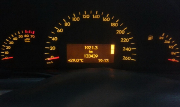 ขายBENZ W203 รุ่น(ตาถั่ว) C180 ELEGANCE 2000ccสีบรอนซ์เงิน ราคาเบาๆ