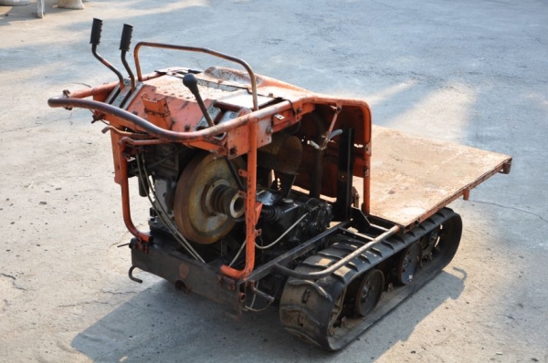 ขายรถบรรทุก ตีนตะขาบKUBOTA ดีเซล มีเกียร์ สภาพ เดิมญี่ปุ่น อะเนคประสงค์18,000เท่านั้น!!