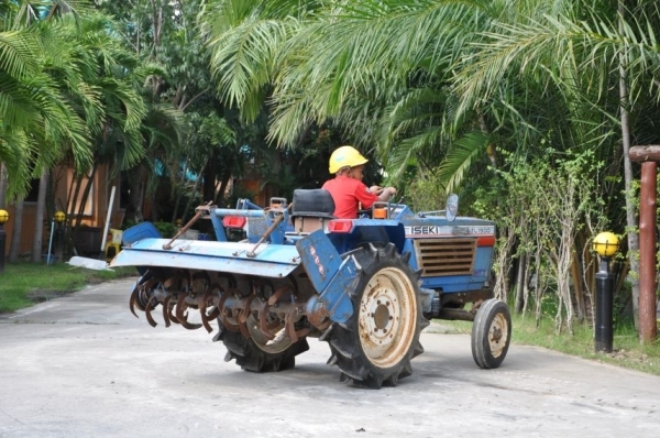 ขายรถไถ ISEKI TL1900แรง พร้อมโรตารี่หลัง สภาพสวยเดิมญี่ปุ่นไม่เคยใช้ในไทย 65,000