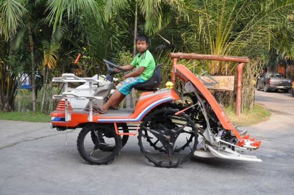 ขายรถดำนาราคาถูก KUBOTA SPA4 (4แถว) สภาพสวยเดิมจากญี่ปุ่นยังไม่เคยใช้งานในไทย 58,000