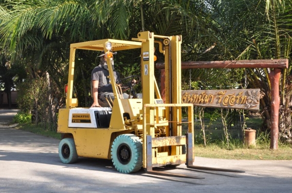 ขายFORKLIFT KOMATSU FG15-12 (1.5ตัน)สวยเดิมจากญี่ปุ่น ยังไม่เคยใช้ในไทย 125,000เท่านั้น!!