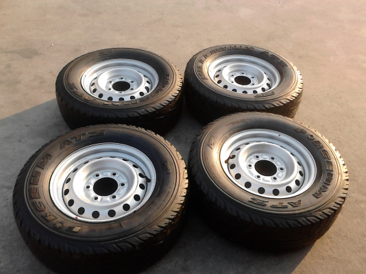 กะทะ 6 รู ขอบ 15  พร้อมยาง ( ภาพเต็ม ไอดีไลน์ 0814273941 ) ติดต่อโทร. 081-427-3941