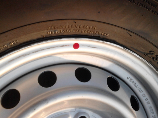 กะทะ 6 รู ขอบ 15  พร้อมยาง ( ภาพเต็ม ไอดีไลน์ 0814273941 ) ติดต่อโทร. 081-427-3941