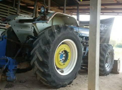 Ford 2เพลา 6610  4x4(4WD) รถสวยพร้อมใช้เลยครับ(รถอยู่ที่บุรีรัมย์)