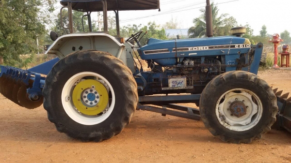 Ford 2เพลา 6610  4x4(4WD) รถสวยพร้อมใช้เลยครับ(รถอยู่ที่บุรีรัมย์)