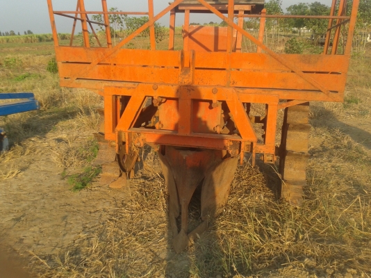 ขายเครื่องปลูกอ้อย  ของกลกิจ  บ้านโปร่ง  ของดีพร้อมใช้ สนใจ0810076640