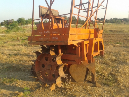 ขายเครื่องปลูกอ้อย  ของกลกิจ  บ้านโปร่ง  ของดีพร้อมใช้ สนใจ0810076640