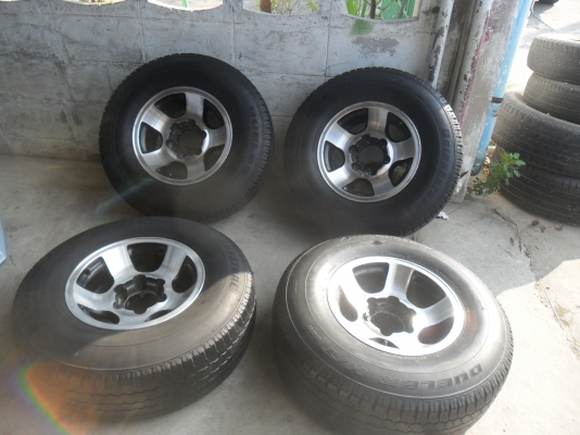 ล้อแม็ก 15นิ้ว 6รู พร้อมยาง สวยๆ 4 ล้อ ราคา 6700 บาท