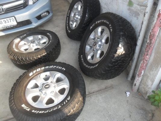 ล้อแม็ก 16นิ้ว 6รู เชฟ พร้อมยาง สวยๆ 4 ล้อ ราคา 6900 บาท