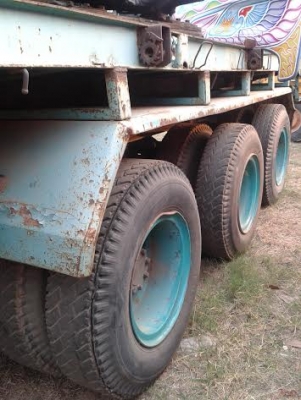 ขายตามสภาพ หางพื้นเรียบ 3 เพลา 12 ม. สามมิตร 10  สตัด