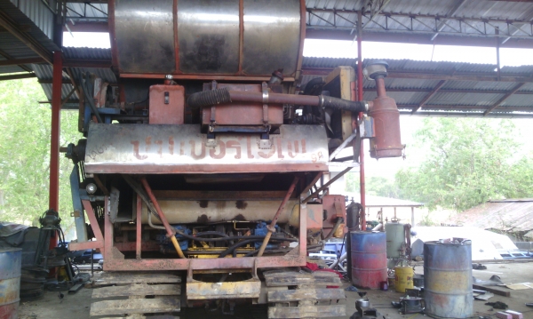 รถเกี่ยวข้าว  เครื่อง  175  เทอร์โบ   ช่วงล่างใหญ่  เครื่องดี