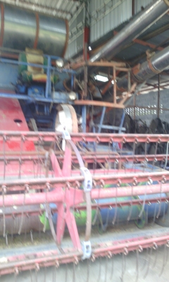 รถเกี่ยวข้าว  เครื่อง  175  เทอร์โบ   ช่วงล่างใหญ่  เครื่องดี